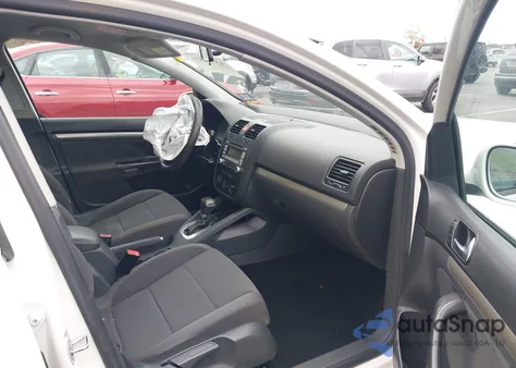 2008 Volkswagen Rabbit S z USA, uszkodzony, nr VIN WVWDA71K08W015999